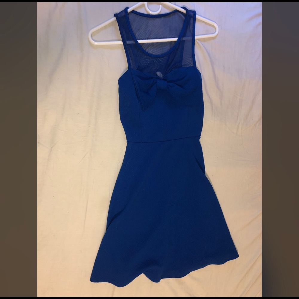 DRESS
